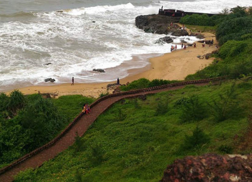 Kanhangad Beach, Kasaragod, Kerala - Vushii.com